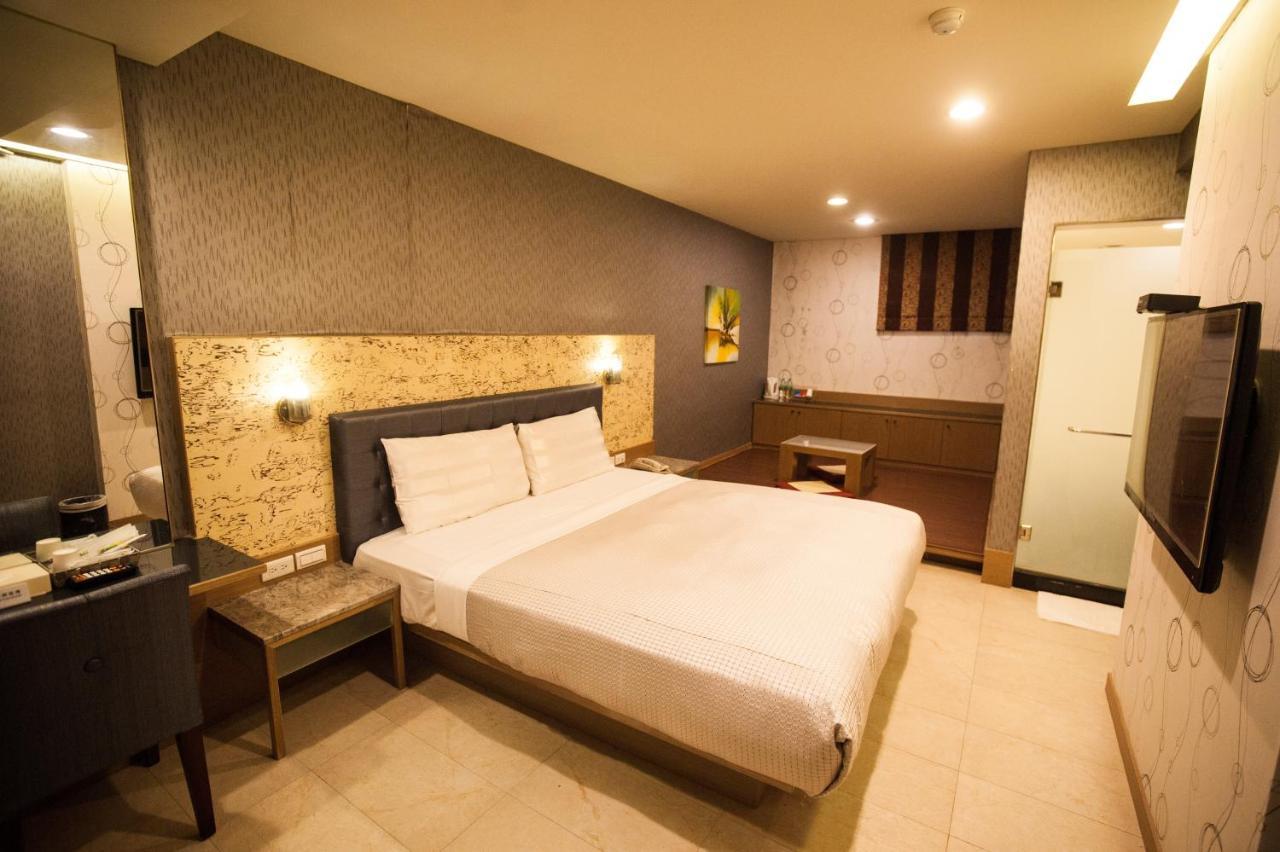 Love Hotel Pingtung Exterior foto